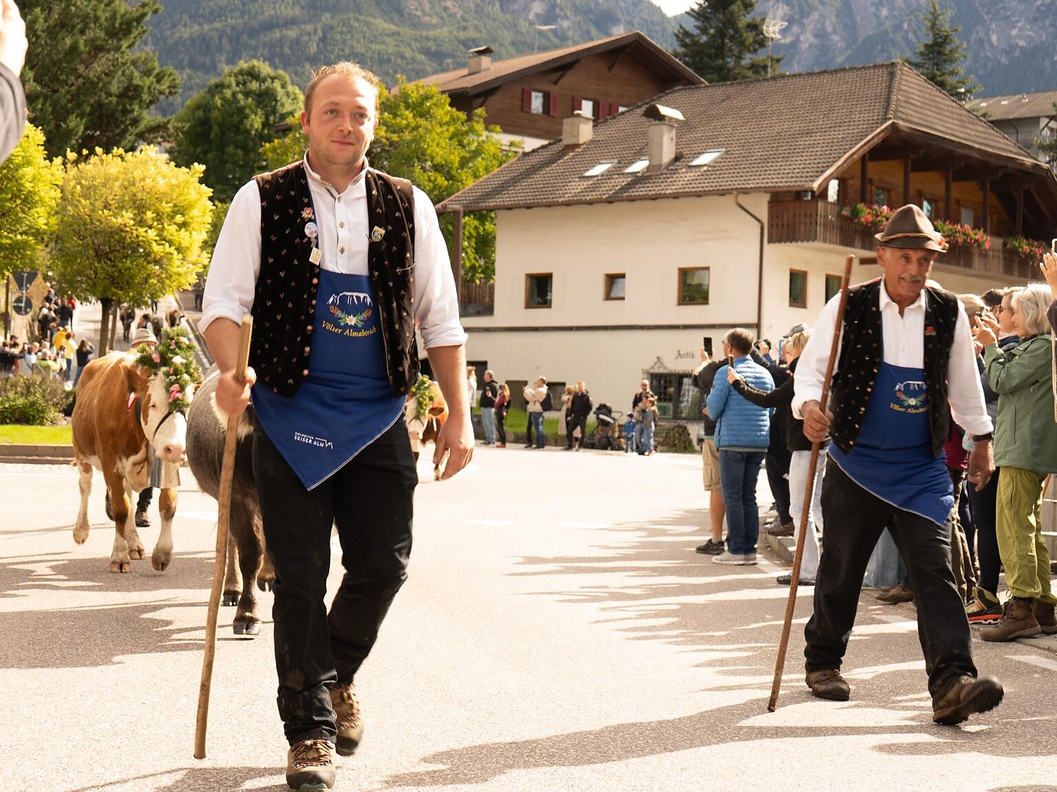 Traditional transhumance Völs am Schlern with feast - Dolomites Region Seiser Alm - #3 - suedtirol.info