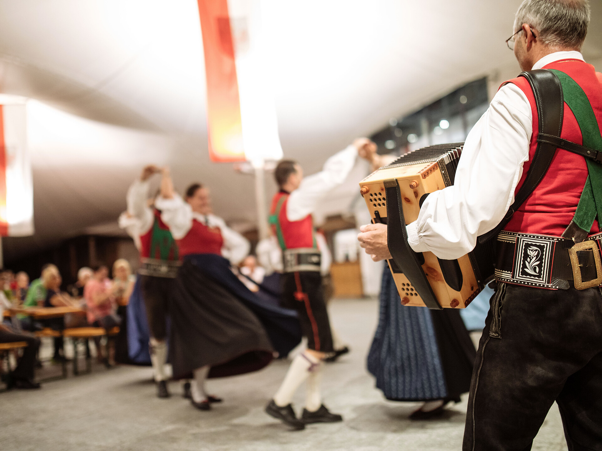 Tiroler Abend - Meran und Umgebung - #3 - suedtirol.info