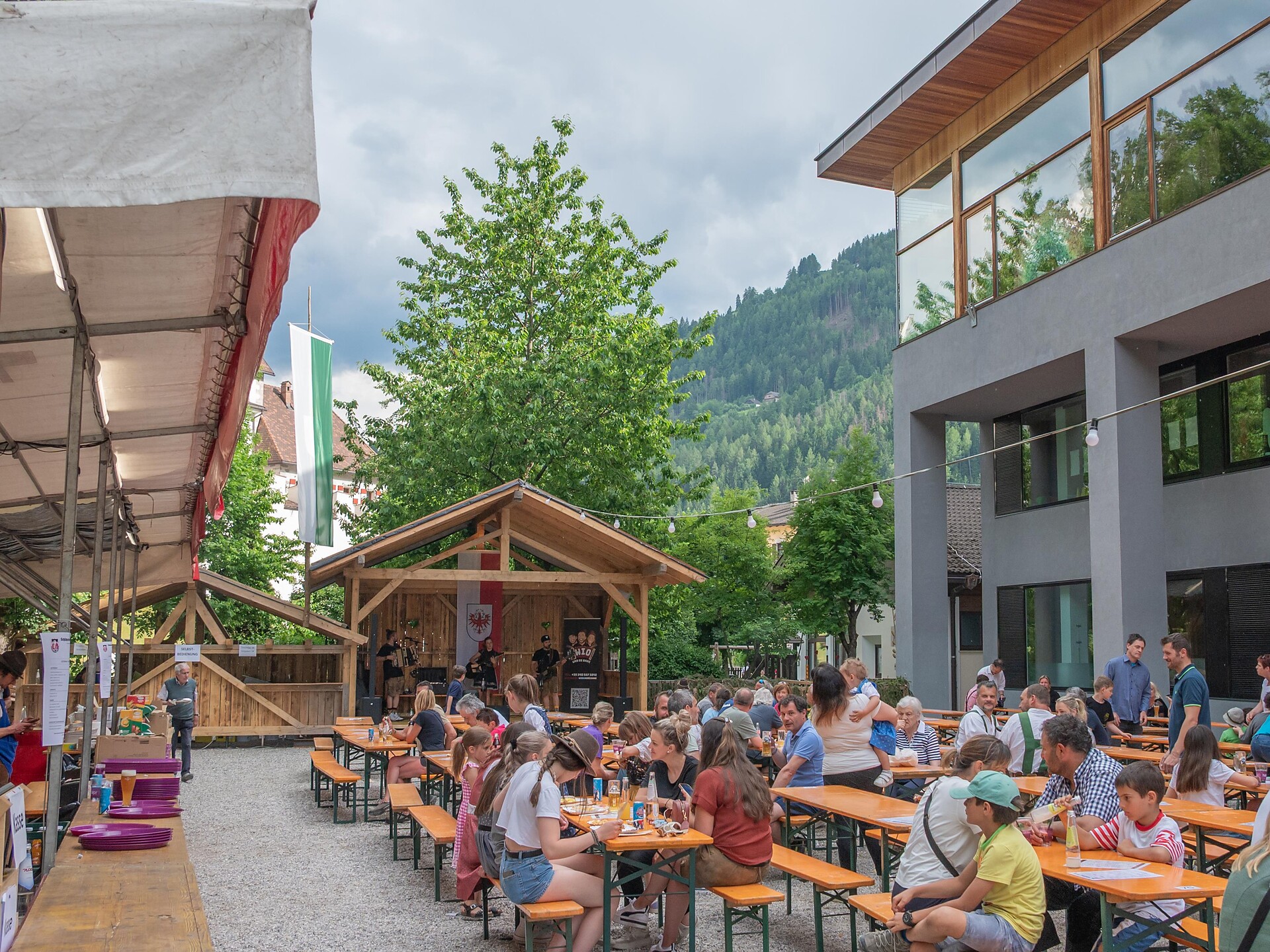 Traditionelles Kirchtagsfest in Ehrenburg - Dolomitenregion Kronplatz - #1 - suedtirol.info