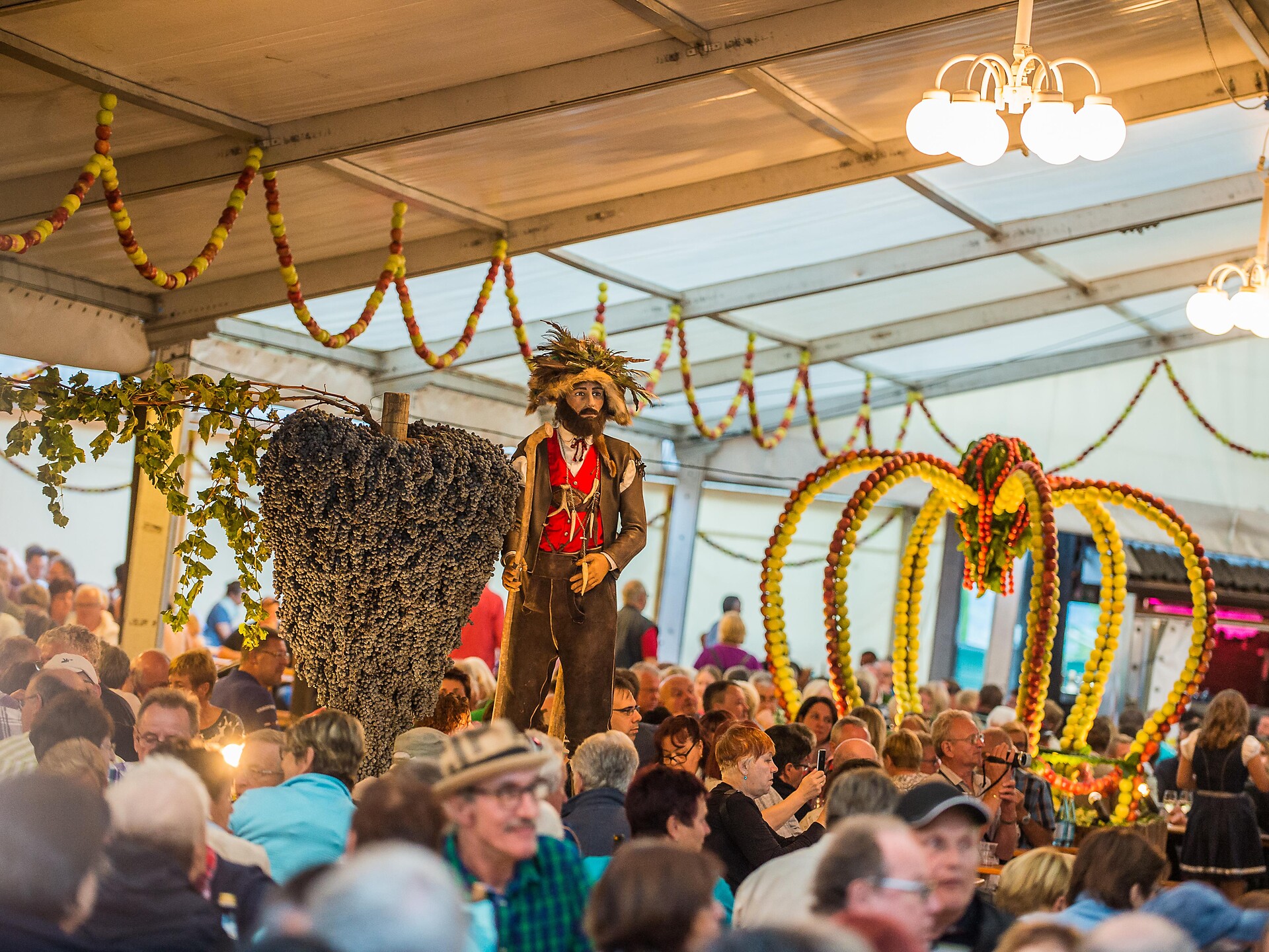 Autumn Festival Termeno Tramin an der Weinstraße/Termeno sulla Strada del Vino 1 suedtirol.info