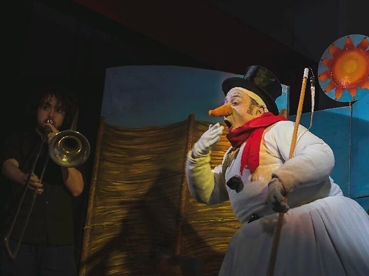 Spettacoli teatrali al Theater im Hof - Jeda der Schneemann - Bolzano e dintorni - #1 - suedtirol.info