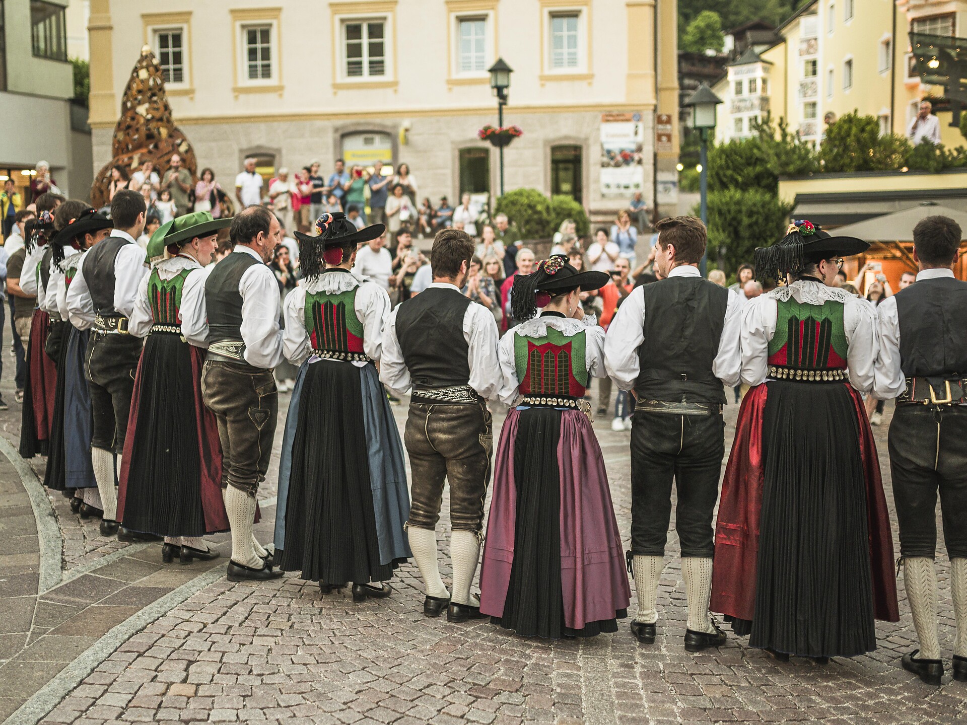 Traditions in Val Gardena - Folk dance group - Dolomites Region Val Gardena - #2 - suedtirol.info