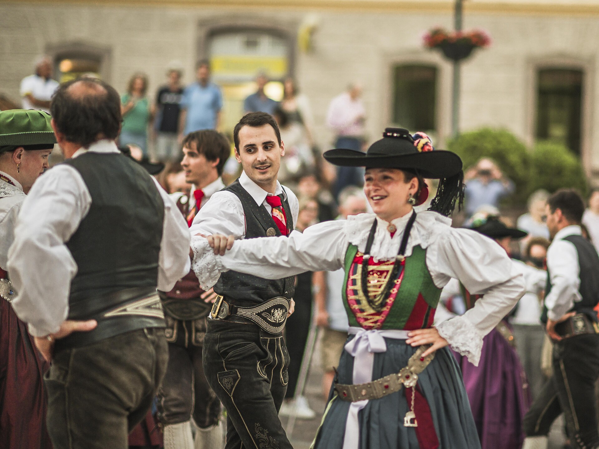 Traditions in Val Gardena - Folk dance group - Dolomites Region Val Gardena - #3 - suedtirol.info