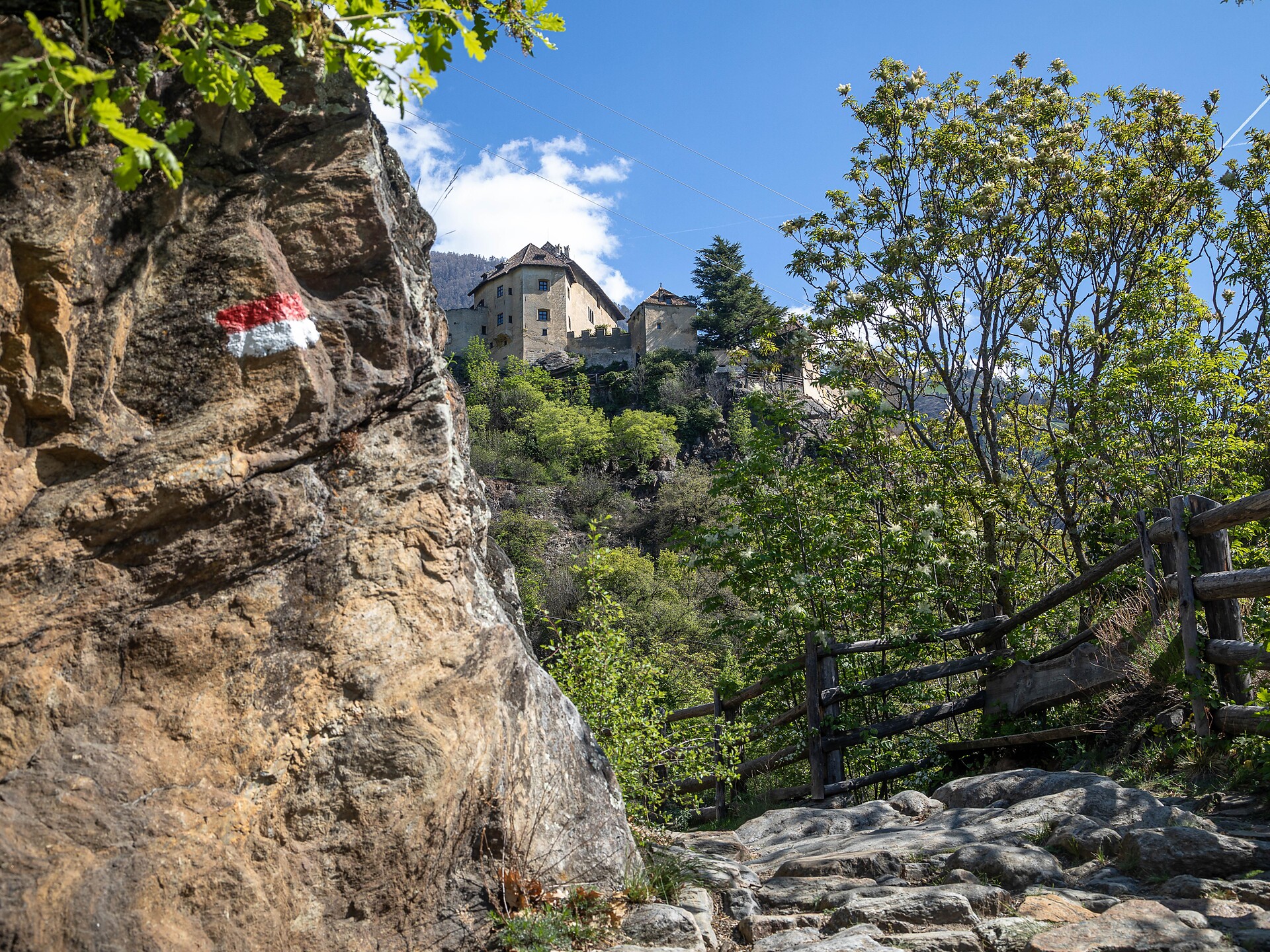 Thermalwasserwanderung am Juvaler Burghügel - Meran und Umgebung - #1 - suedtirol.info