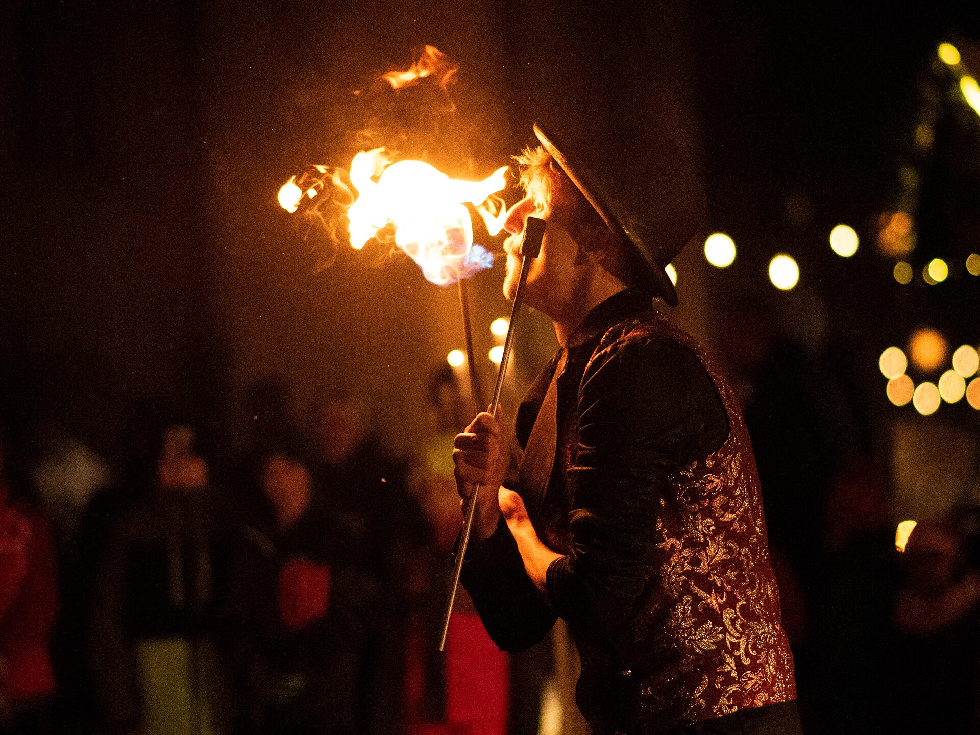 Traveller And The Sauce “Flames of Wonder: A Fire Fairytale”-spettacolo di fuoco Castelrotto 3 suedtirol.info