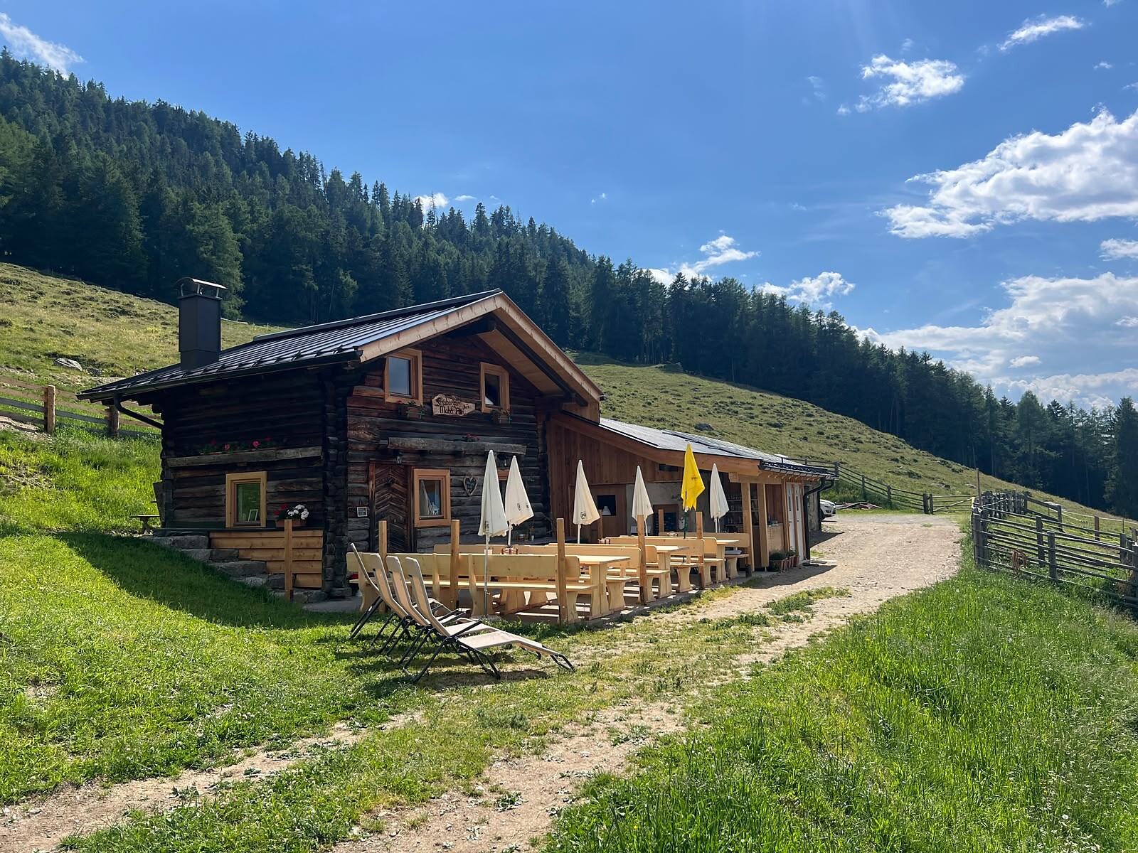 Volksbeat dal vivo alla malga Freiberger Mahd Alm - Val Venosta - #1 - suedtirol.info