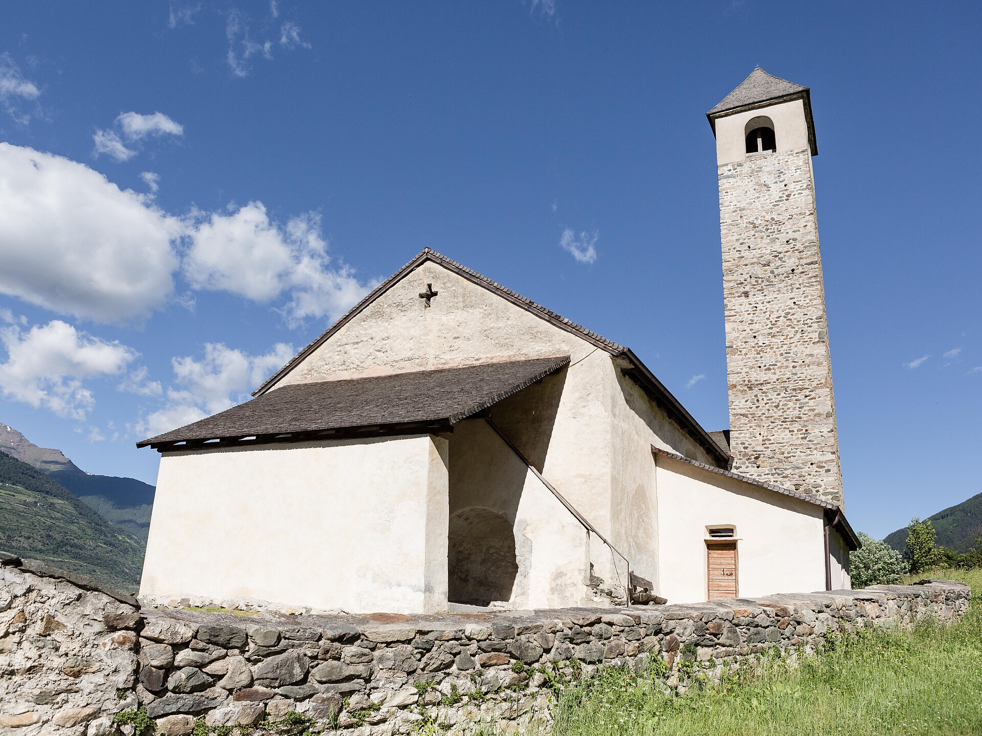 Visita guidata storico-artistica della Chiesa di San Giovanni Prato allo Stelvio Prato allo Stelvio 1 suedtirol.info