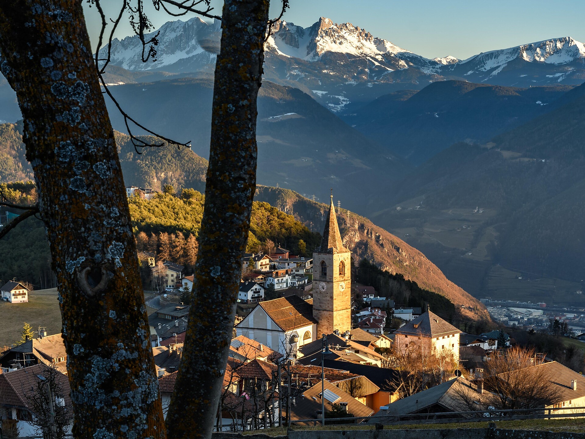 Kleiner Bauernmarkt im Dorfzentrum/Jenesien - Bozen und Umgebung - #1 - suedtirol.info