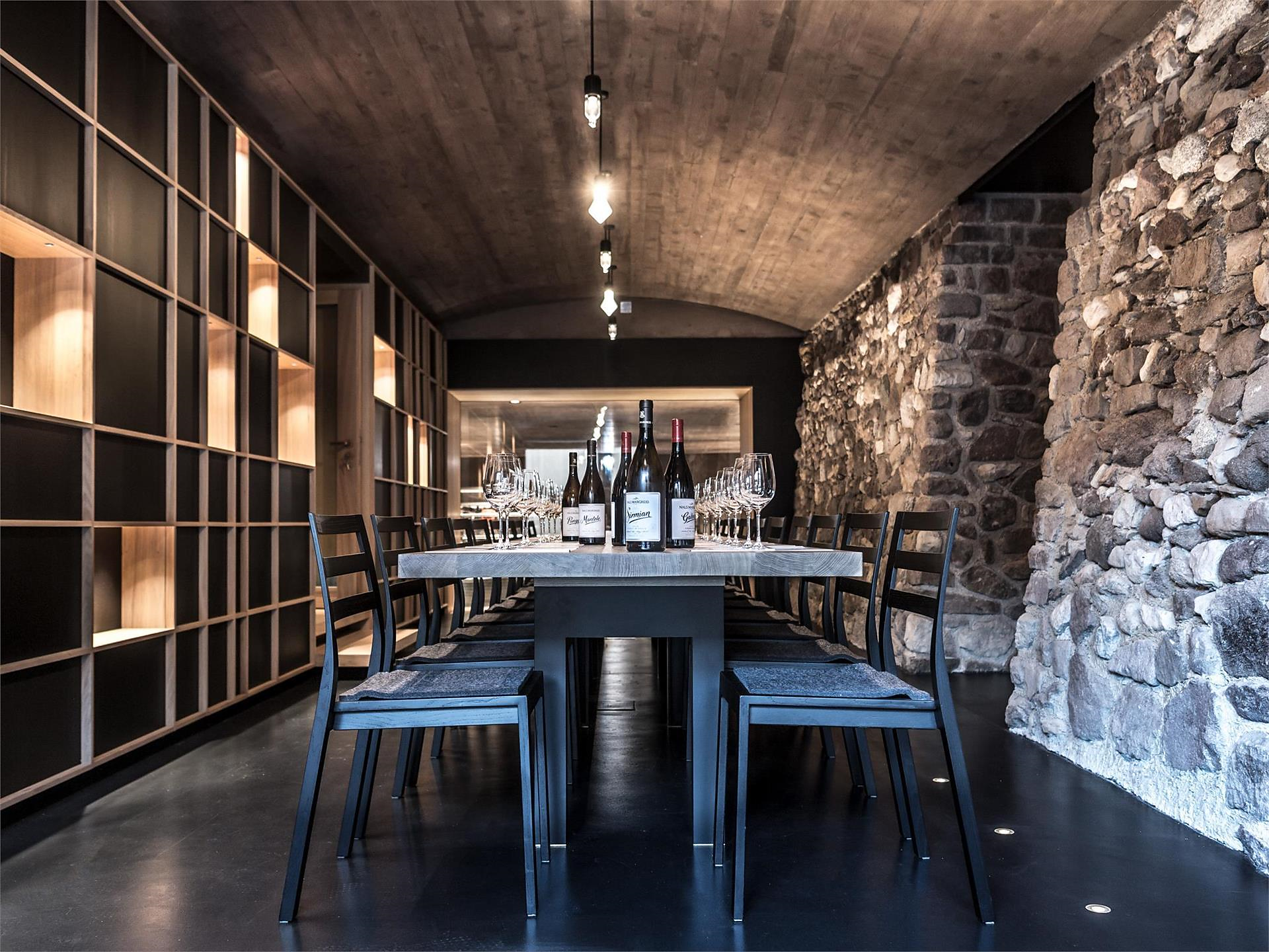 Visita della Cantina Nals Margreid con degustazione Nalles 2 suedtirol.info