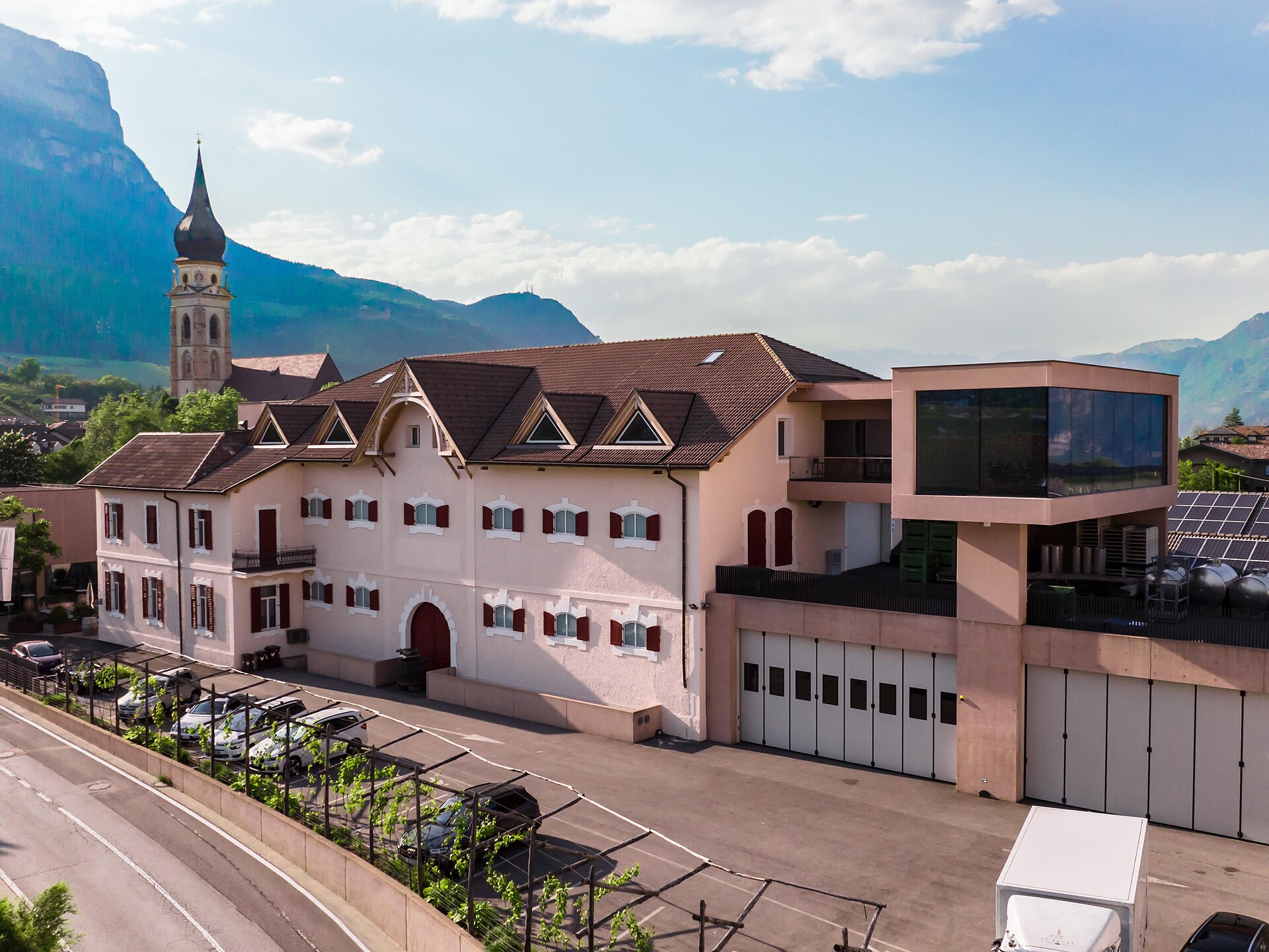 Dall’uva al vino – visita della cantina Sankt Pauls con degustazione guidata - Strada del Vino - #2 - suedtirol.info