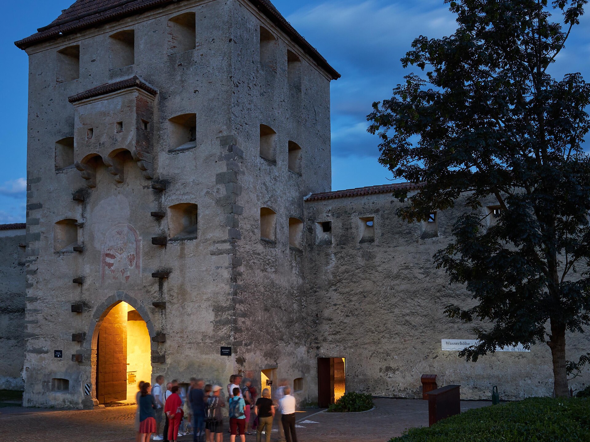 Visita guidata della città medioevale Glorenza notturna - Val Venosta - #1 - suedtirol.info