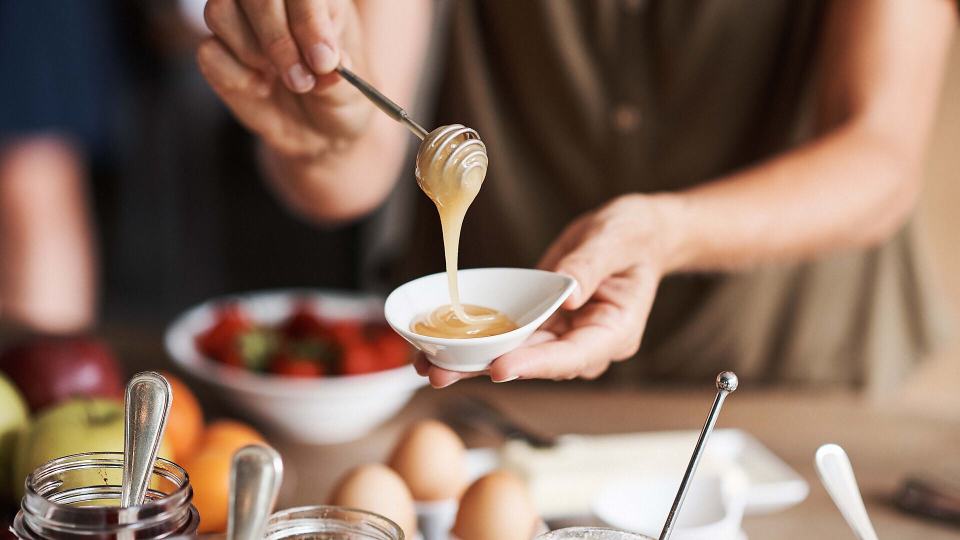 Vom Bienenstock zum Honigglas: Honigherstellung & Verkostung beim Förrahof -  - #1 - suedtirol.info