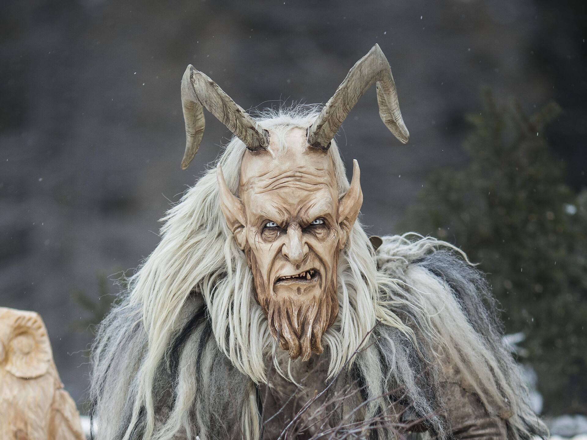 Sfilata dei Krampus in Val di Funes Funes 1 suedtirol.info
