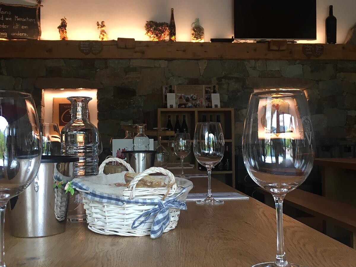 Dalla vigna alla cantina! Escurione e degustazione di vini alla cantina "Rebhof" Castelbello-Ciardes 2 suedtirol.info