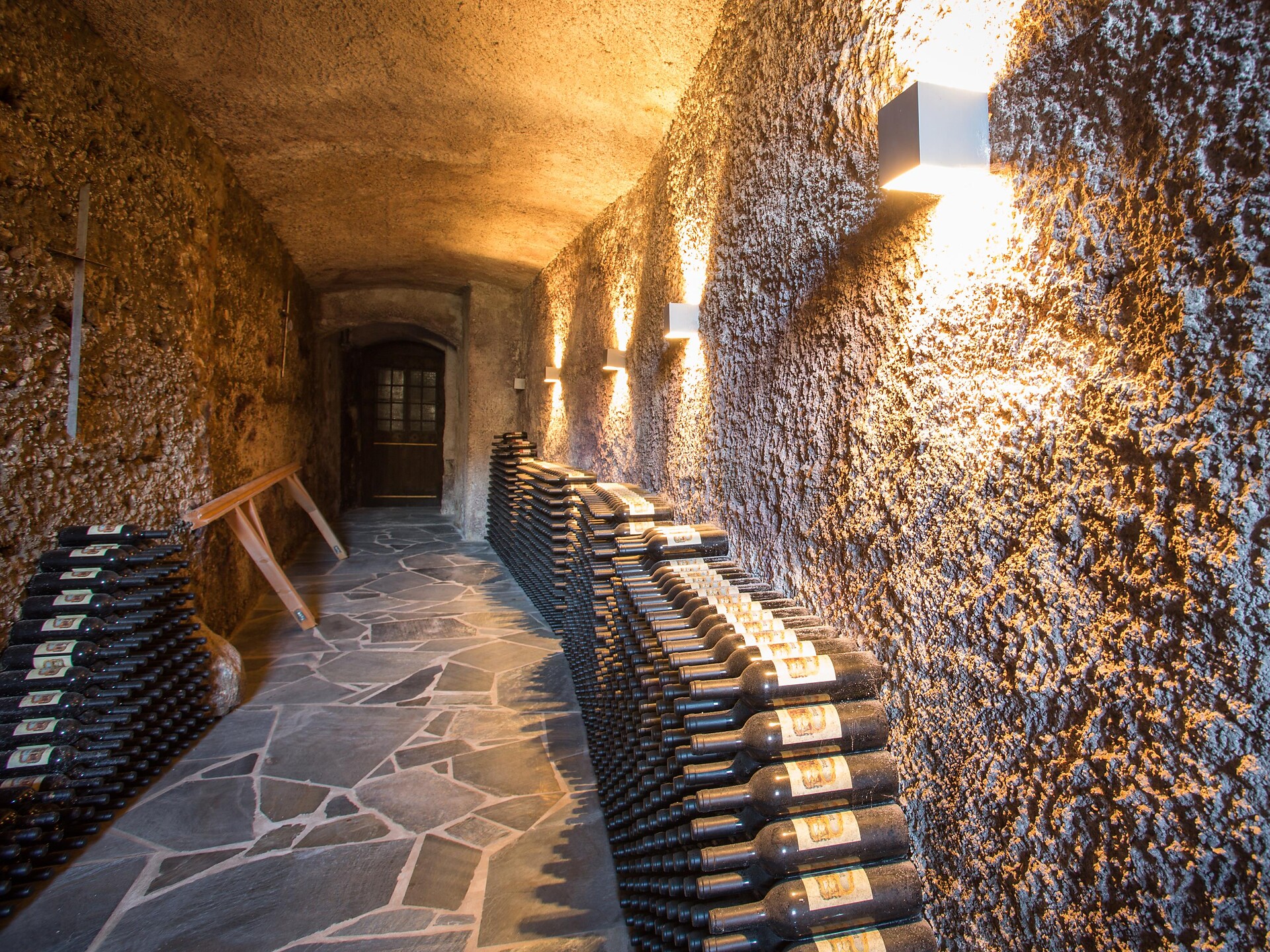 Weinverkostung im Weingut Popphof Marling 2 suedtirol.info