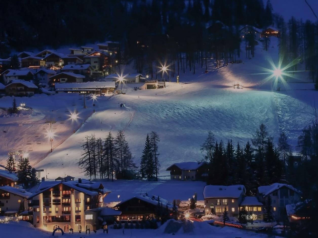 Wolves Night - Skiing by night Badia 1 suedtirol.info