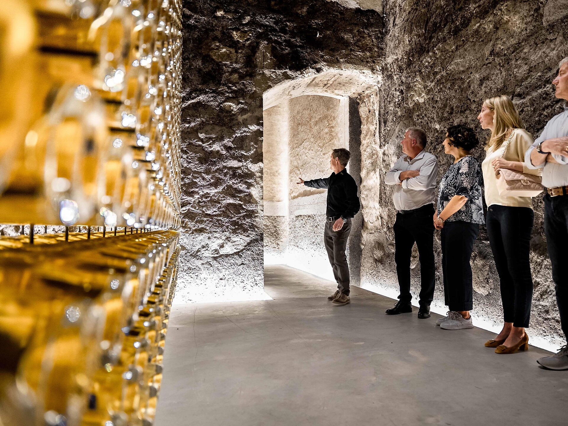 Wine & City - Kellerführung mit Sekt-, Wein- und Grappaverkostung in Meran - DEU - Meran und Umgebung - #1 - suedtirol.info