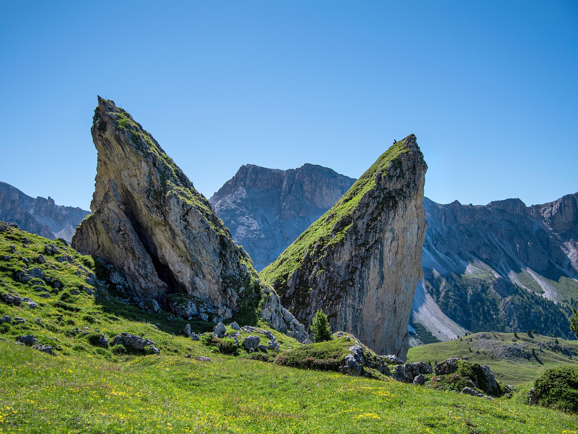Hike along the Forcella Mesdì in the Puez-Odle Nature Park Urtijëi/Ortisei 3 suedtirol.info