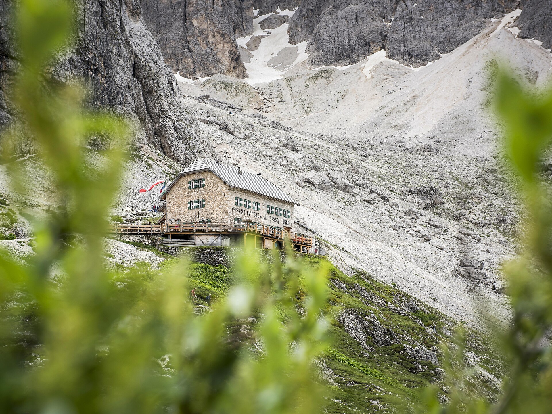 Hike from Monte Pana to the Vincenza hut with the Guides Catores S.Crestina Gherdëina/Santa Cristina Val Gardana 1 suedtirol.info