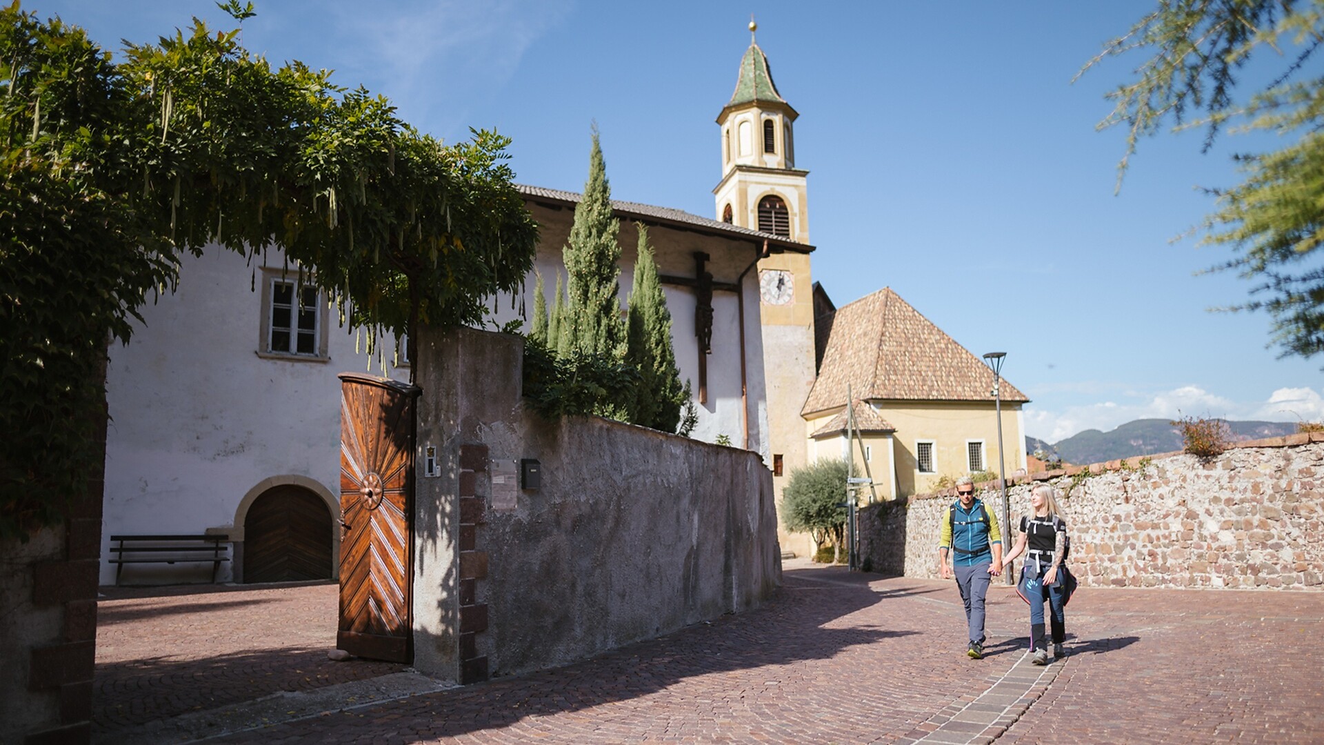 Vivere Ora - il labirinto di vicoli e il suo gioello rosso, il Lagrein - Strada del Vino - #1 - suedtirol.info