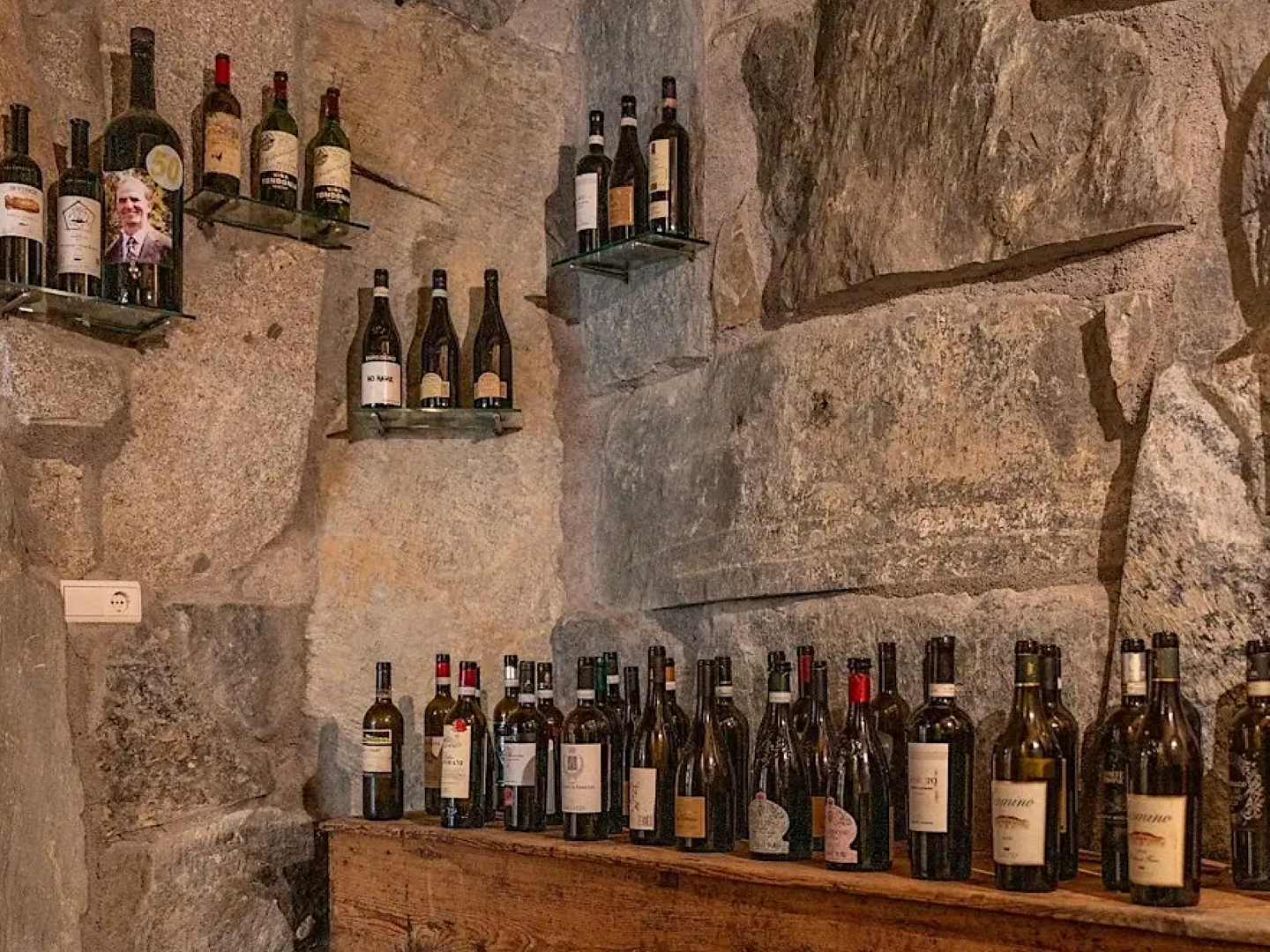 Weinverkostung im historischen Weinkeller des Mineralienhotels - Brixen und Umgebung - #1 - suedtirol.info