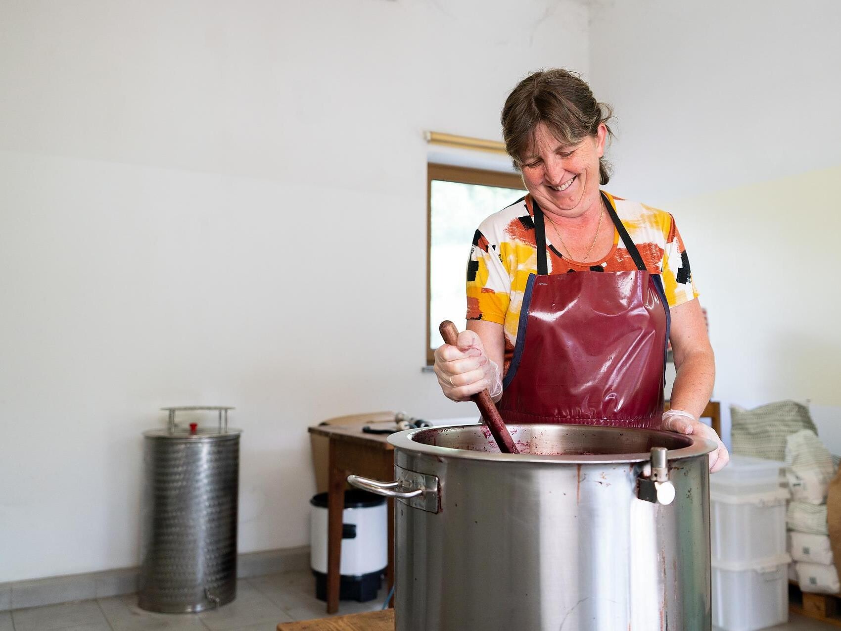 Come ai vecchi tempi a corte: preparare la marmellata di fragole con Monika - Val Venosta - #1 - suedtirol.info