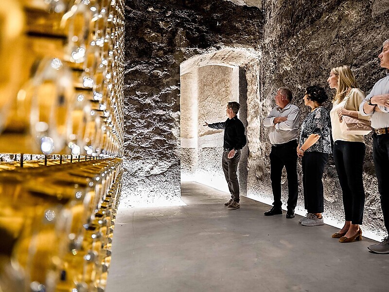 Wine & City - Kellerführung mit Sekt-, Wein- und Grappaverkostung in Meran - Vinschgau - #1 - suedtirol.info