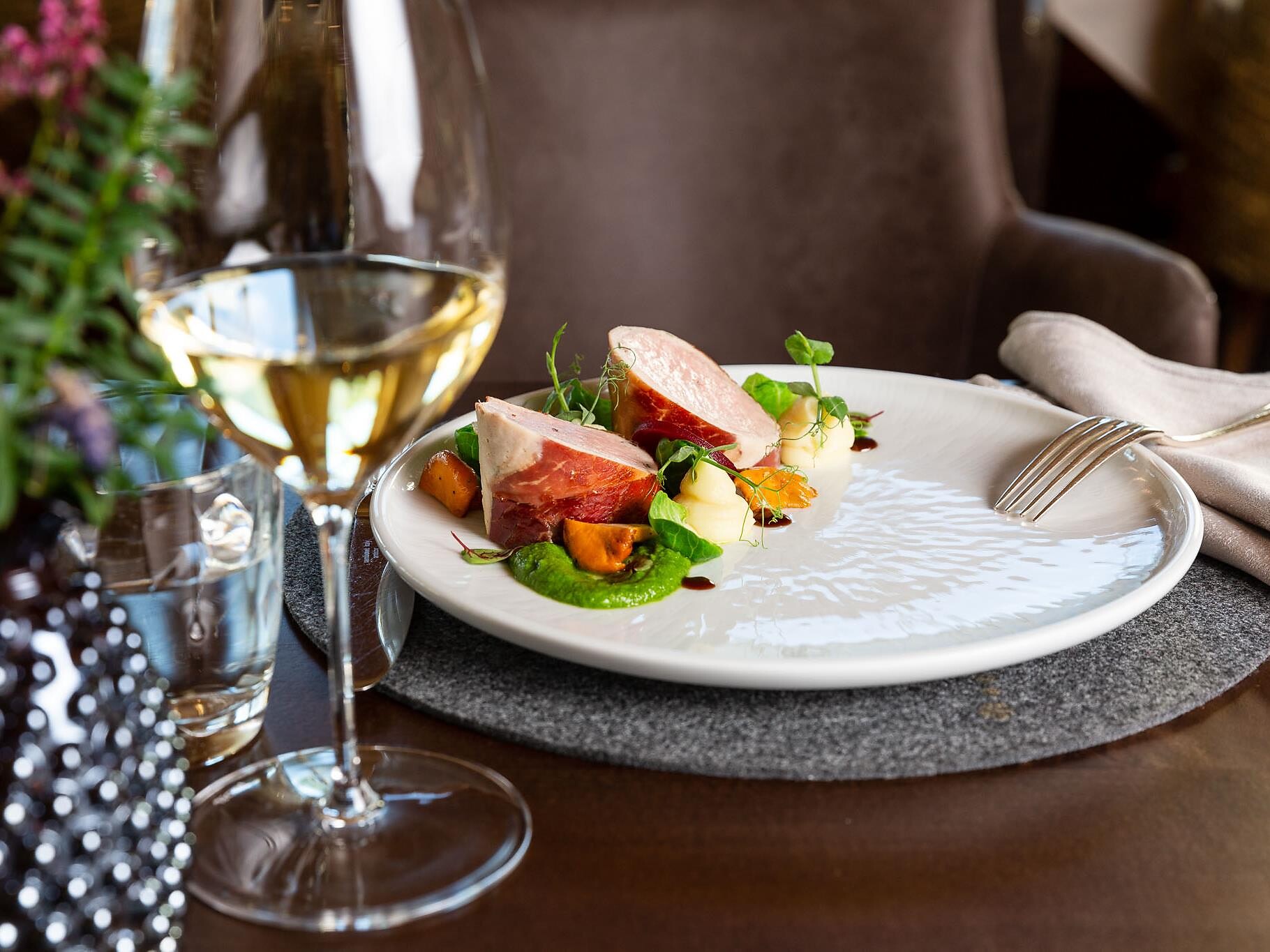 Selvaggina.Vino.Musica al Ristorante Schlosswirt con Naomi & the Velvet Keys - Merano e dintorni - #1 - suedtirol.info