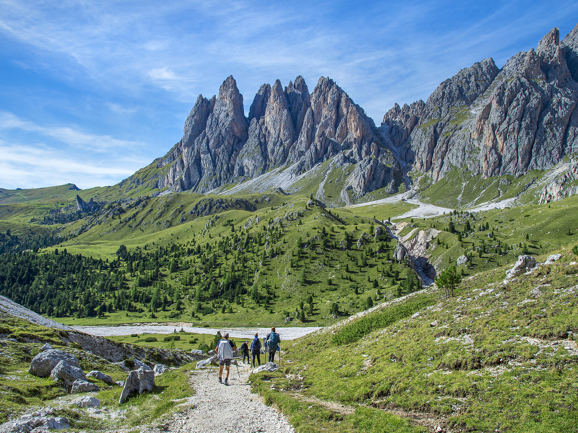 Hike below the Odle in the Puez-Odle Nature Park - UNESCO World Heritage Site S.Crestina Gherdëina/Santa Cristina Val Gardana 3 suedtirol.info