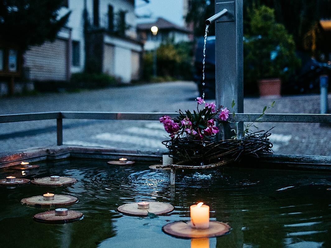 Weinabend mit "Die 3 Freunde" mit Dejakum Luis: Andrianer Sommernächte 2026 - Südtiroler Weinstraße - #3 - suedtirol.info