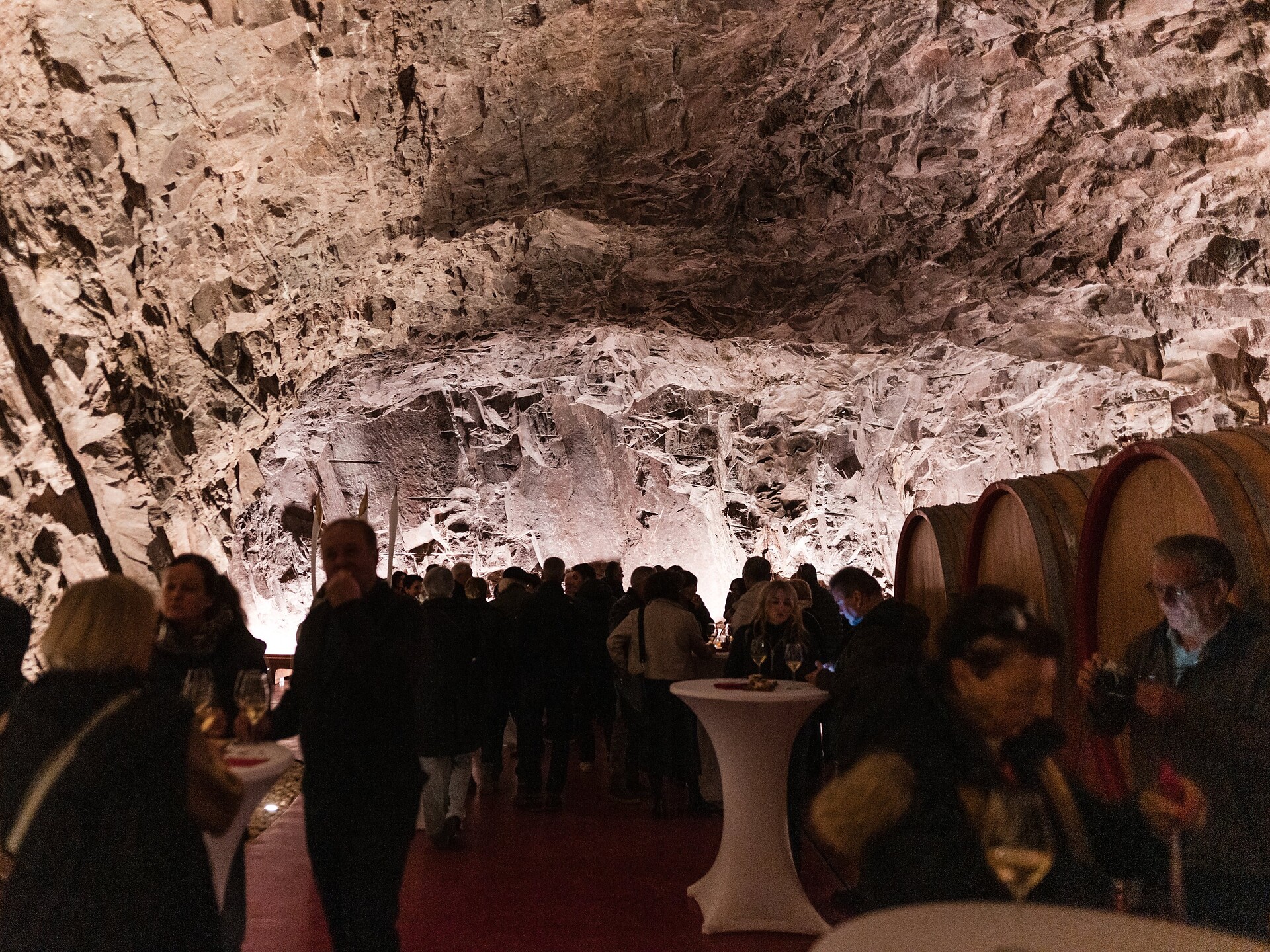 Melodie di Vini lungo la Strada del Vino: Paul Herbst nella Cantina nella Roccia - Bolzano e dintorni - #3 - suedtirol.info
