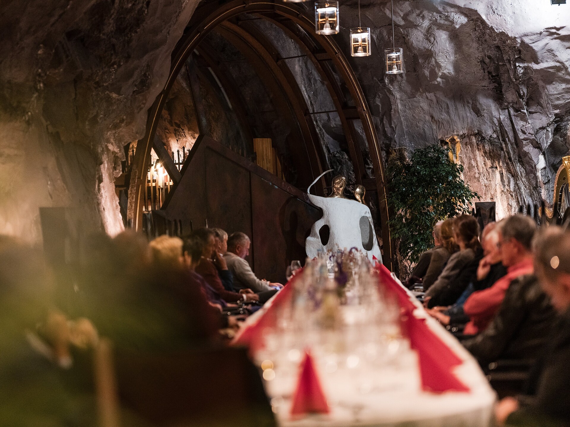 Melodie di Vini lungo la Strada del Vino: Paul Herbst nella Cantina nella Roccia - Bolzano e dintorni - #5 - suedtirol.info