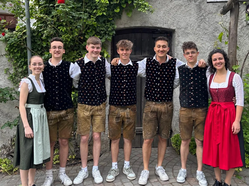 Selvaggina.Vino.Musica alla Malga Taser Alm con DreiOrt Musig - Merano e dintorni - #1 - suedtirol.info