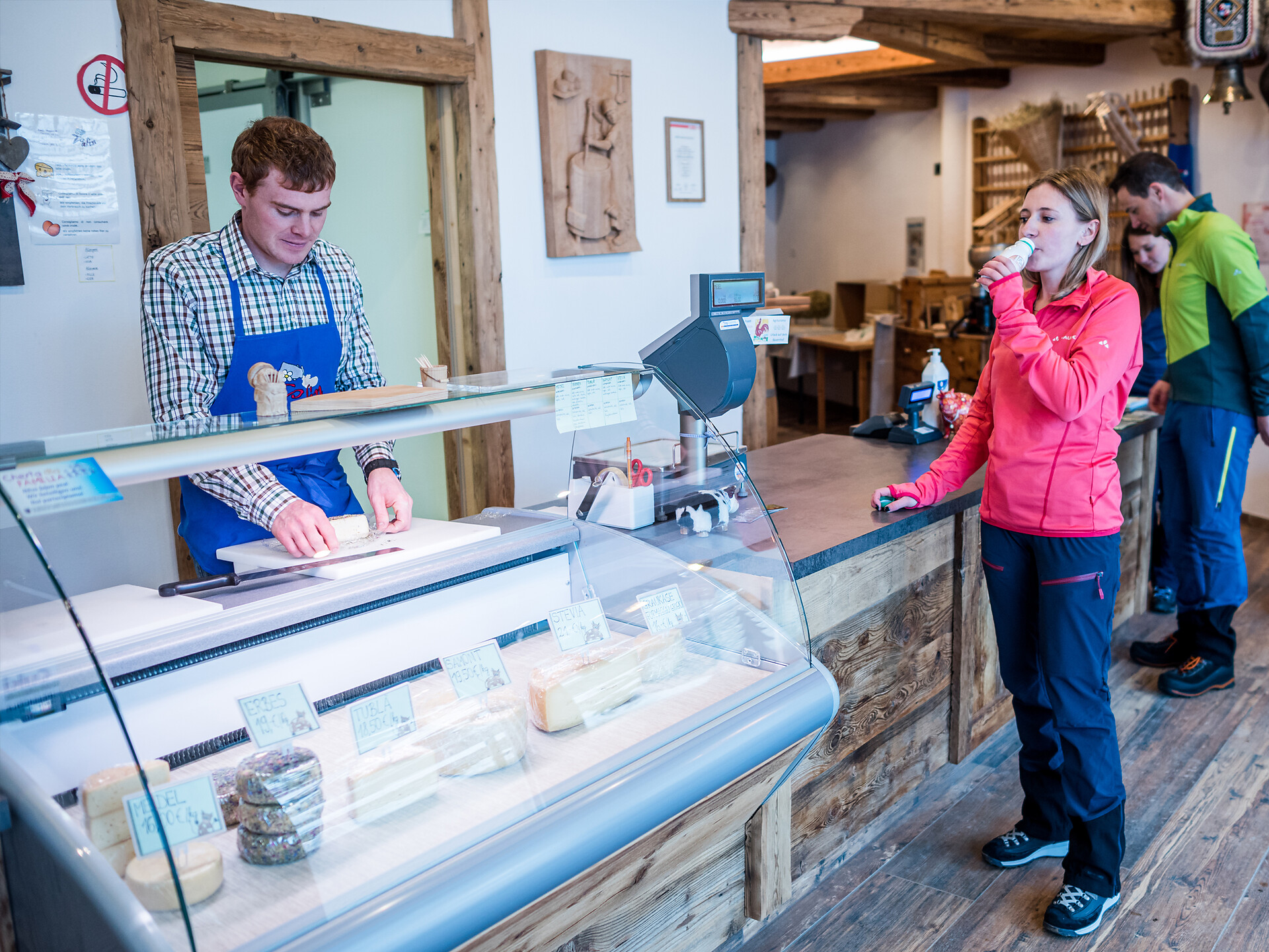 Winter Hike with Cheese Tasting at the "Valin" Cheese Dairy - Dolomites Region Val Gardena - #2 - suedtirol.info