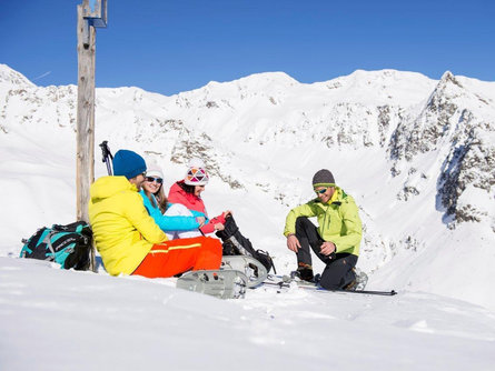 Wintererlebnis - die Gletscherwelt mit Schneeschuhen erkunden Schnals 3 suedtirol.info