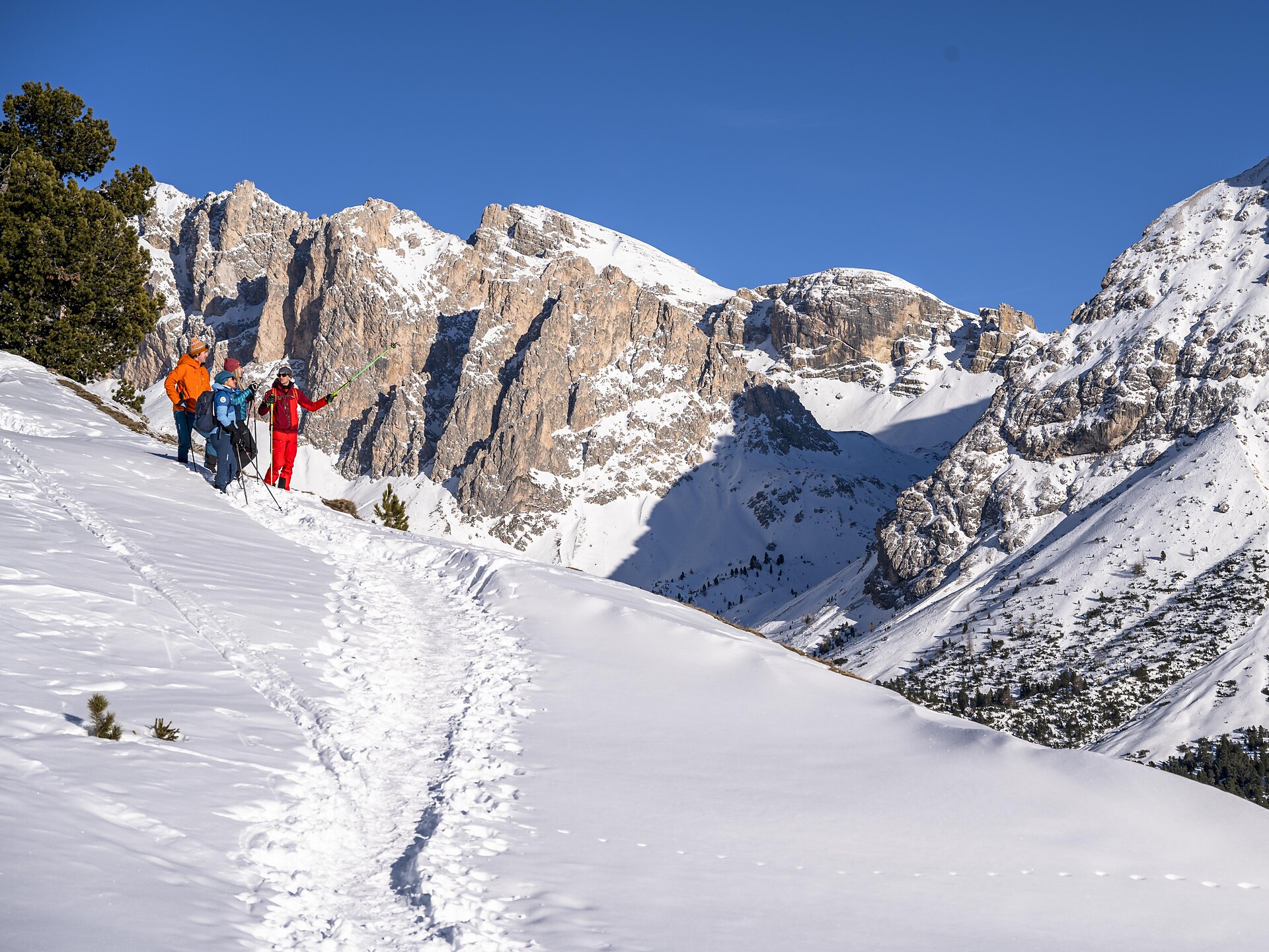 Winterwanderung unter den Geislern im Naturpark Puez-Geisler - Dolomitenregion Gröden - #3 - suedtirol.info