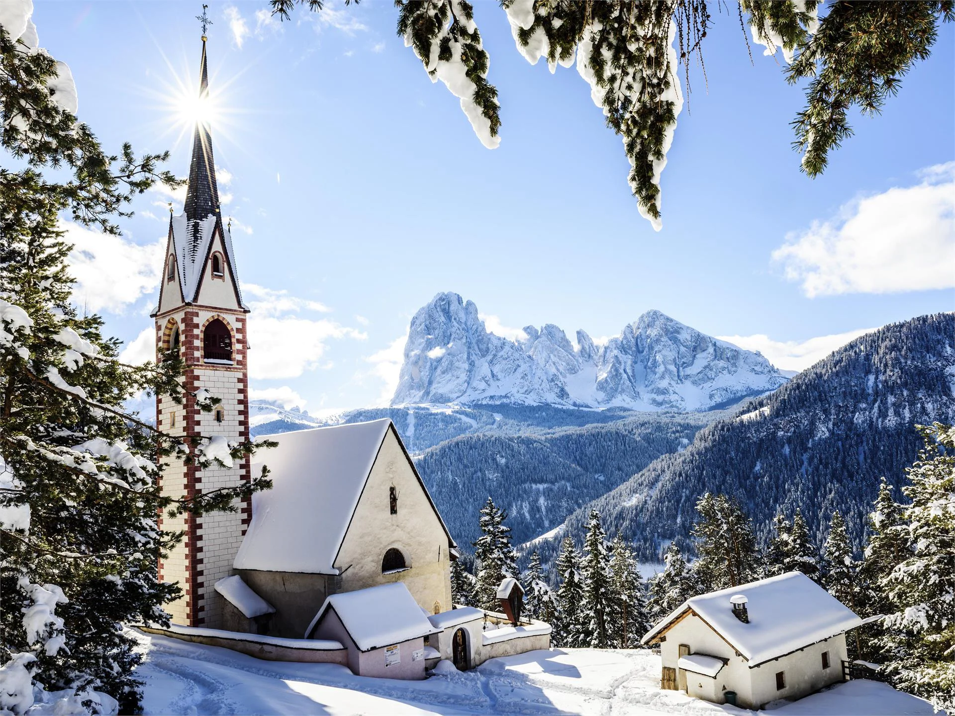 Guided winter walk to the oldest church in Val Gardena: St.Jacob's Church Urtijëi/Ortisei 1 suedtirol.info