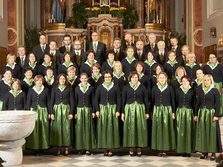 Concerto di Natale nella chiesa parrocchiale S. Pietro Funes 2 suedtirol.info