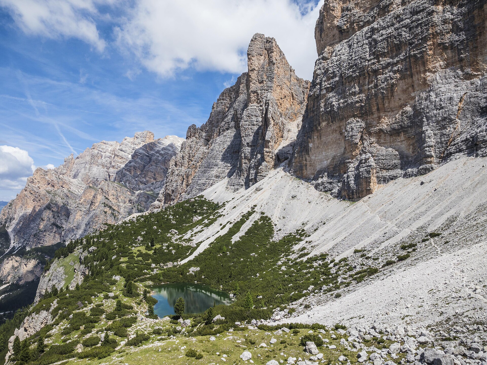 Wanderung auf den Gipfel Piza Salares, wo die Ruhe herrscht - Dolomitenregion Alta Badia - #3 - suedtirol.info