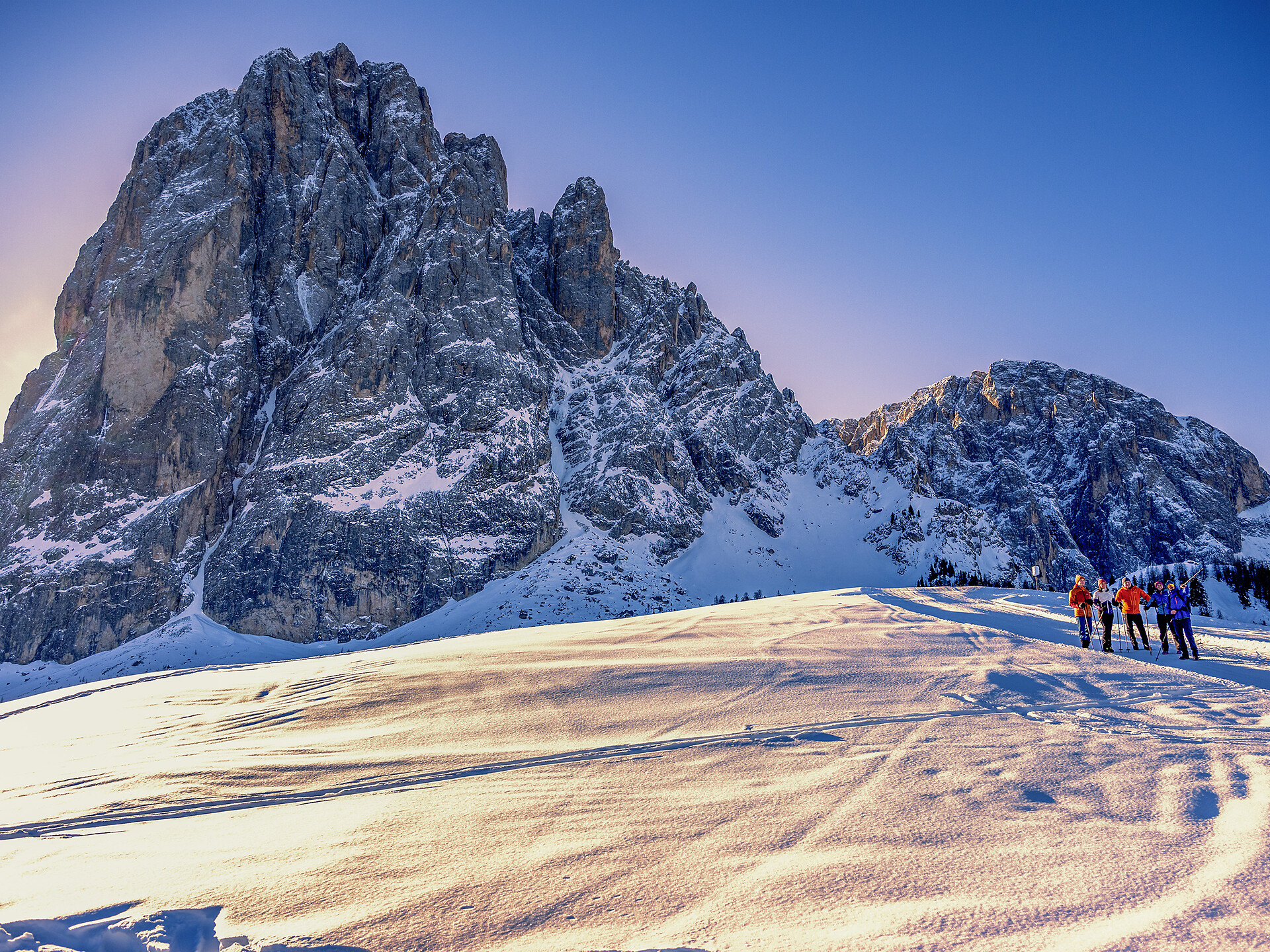 Winter Wonders: A Half-Day Hike to Mont Sëura in Alpenglow - Dolomites Region Val Gardena - #2 - suedtirol.info