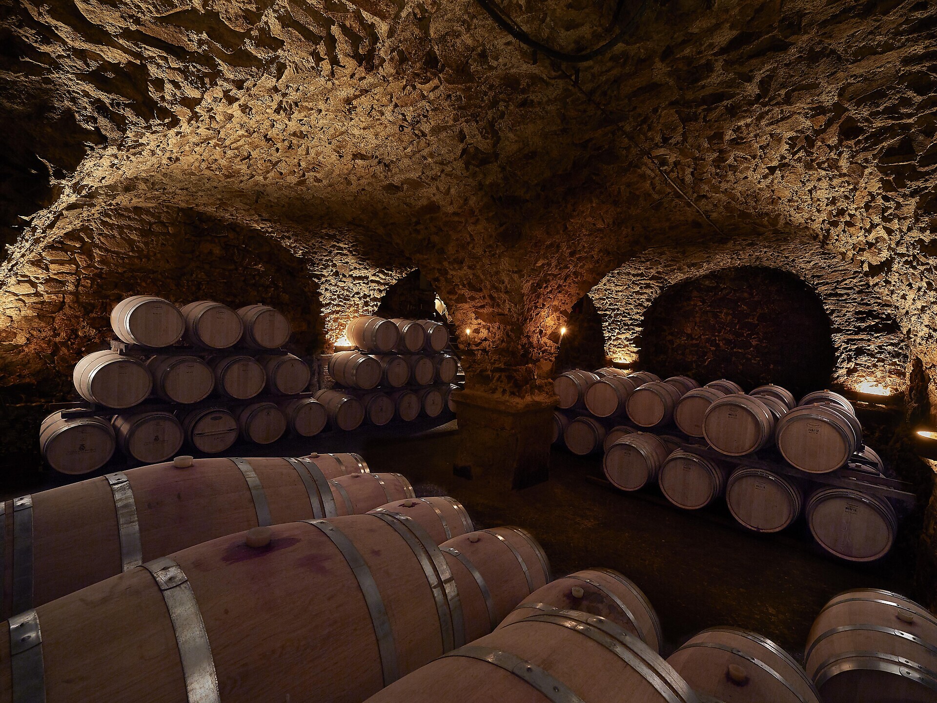 Weinverkostung im Schlosskeller Castel Sallegg 2025 Dienstag Kaltern an der Weinstraße 2 suedtirol.info
