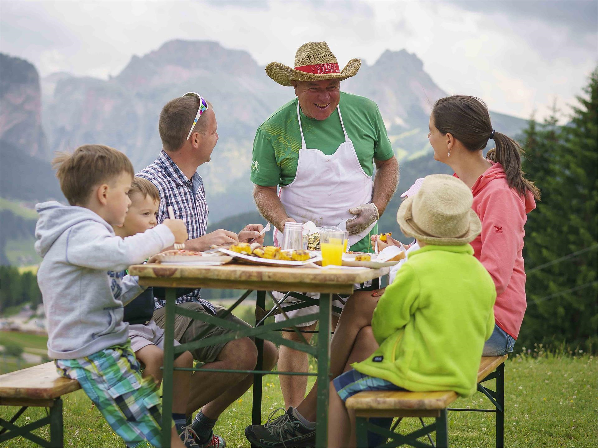 Vette di piaceri culinari - Dalla Città dei Sassi alla grigliata Santa Cristina Val Gardena 1 suedtirol.info