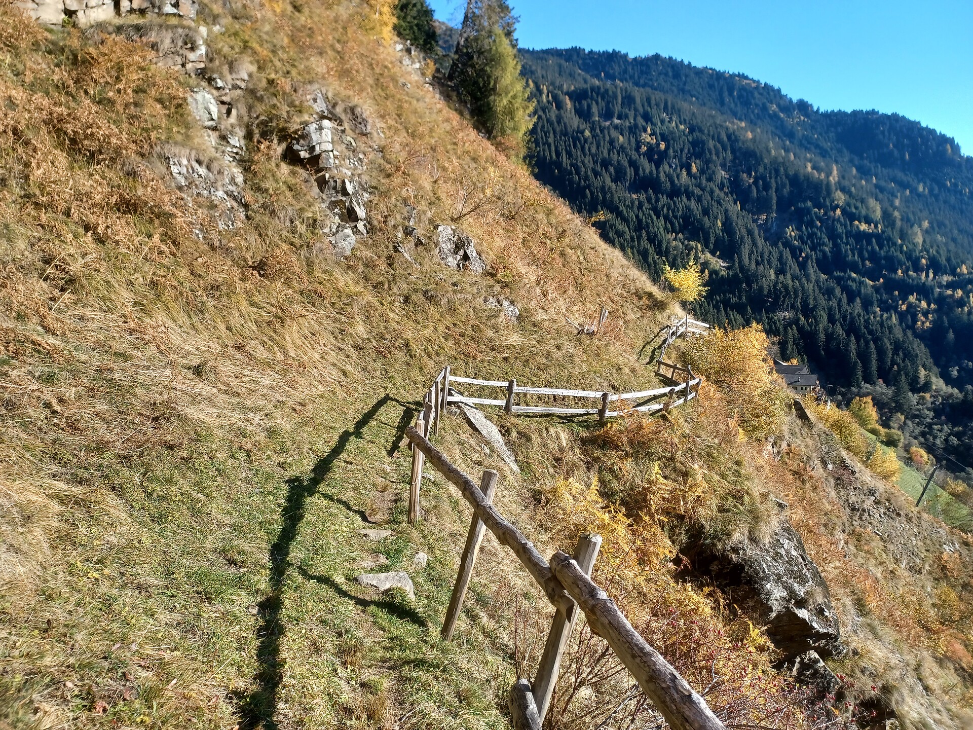 On the Merano High Mountain Trail to the Alpine hiking trail Waterfall