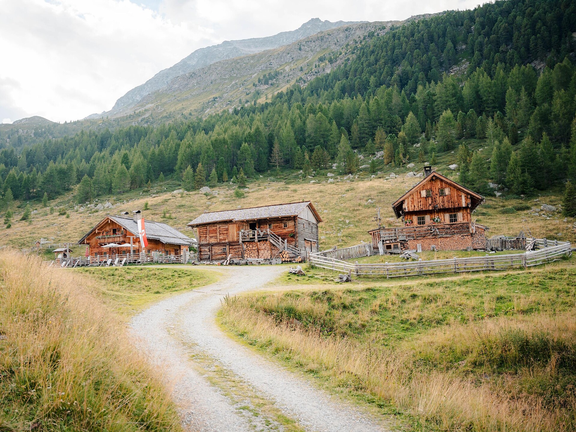 Facile escursione alle malghe Staller presso il Passo Stalle - Regione dolomitica Plan de Corones - #5 - suedtirol.info