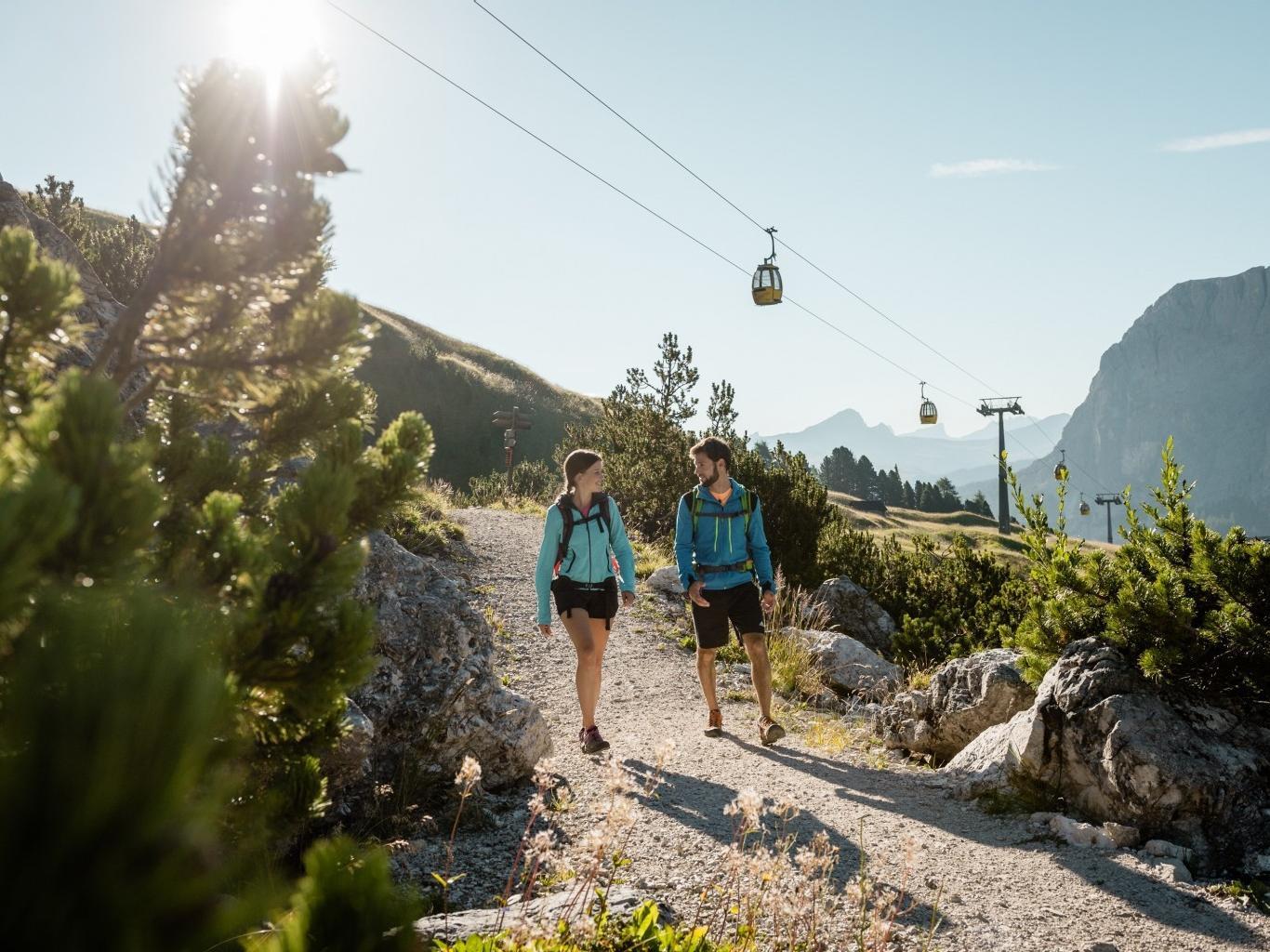 Alla scoperta della leggenda "Il Salvan del passo Gardena" Corvara 2 suedtirol.info