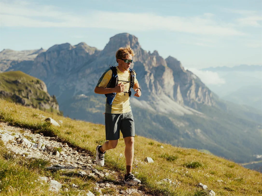 Mountain running from Corvara to Piz Boé