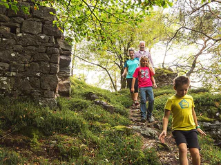 Burgenweg Jenesien Glaning Ruine Helfenberg