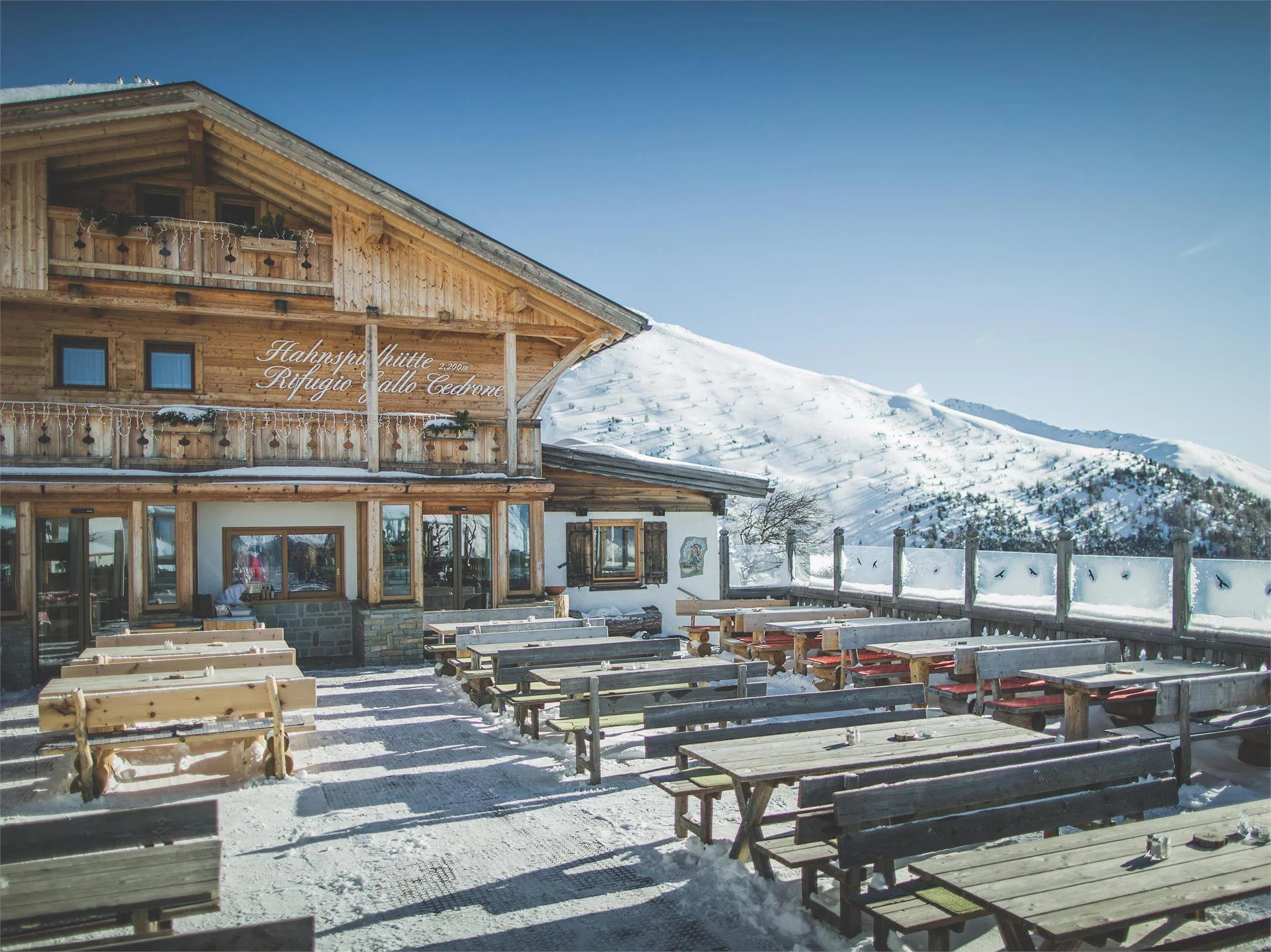 Mountain station Monte Elmo - Rifugio Gallo Cedrone Sexten/Sesto 1 suedtirol.info
