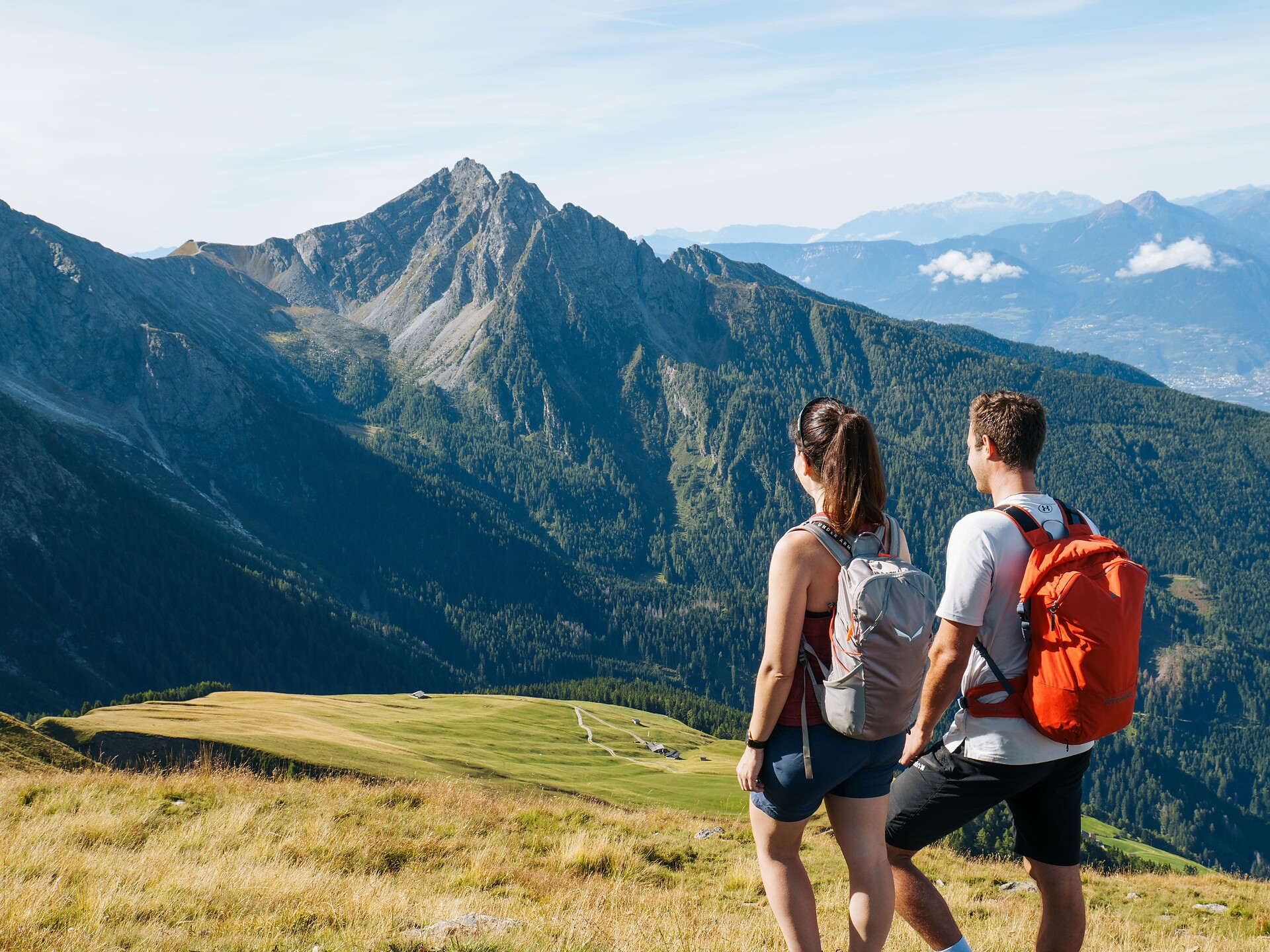 Mountain tour over the Hönigspitze Peak (2.695 m) to Punta Civina