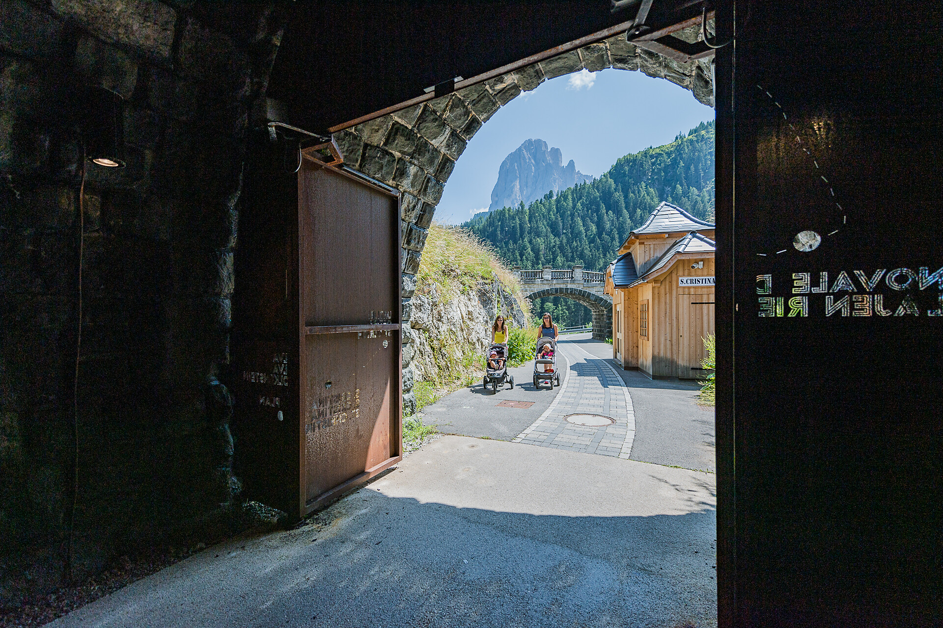 Percorso panoramico senza barriere architettoniche a S. Cristina: Giro del Paese - Regione dolomitica Val Gardena - #8 - suedtirol.info